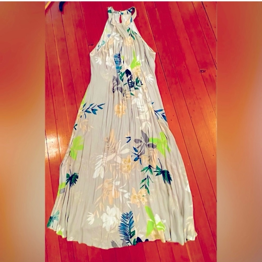 O'Neill Woven Maxi Tank Dress. Eyelet Cut Out in front. Size S